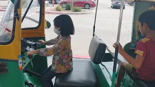 Shreeya's Auto Rickshaw ride on US streets