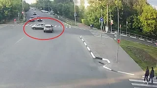 ДТП в Серпухове. Удар с резким разворотом... 10 июня 2018г.