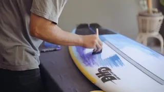 It's now easier than ever to paint a Surfboard with Surfpaints Starter Kits