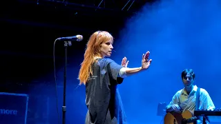 Paramore - Caught in the Middle (Live At The Domain Sydney)