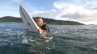 Surfing Japan's Crystal Clear Waters: Discover the Beauty of the Japanese Coastline 🌊🏄‍♂️"