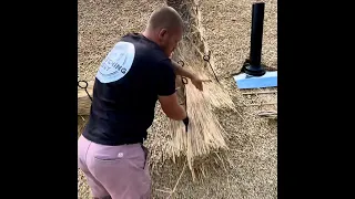 Thatching in the joining strip