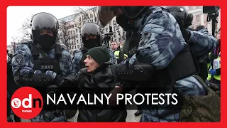 Hundreds of Alexei Navalny Supporters Arrested as Putin Protests Sweep Across Russia