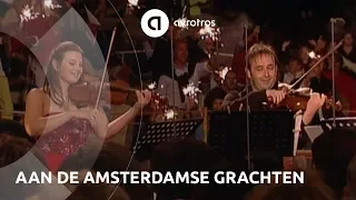 Violiste Janine Jansen schittert met 'Aan de Amsterdamse grachten' | Prinsengrachtconcert 2005