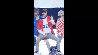 170924 방탄소년단 'DNA' 정국 직캠 BTS Jungkook fancam (대전 슈퍼콘서트) by Spinel