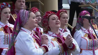 Волинський народний хор  "Лебеді материнства"