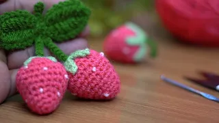 Wow!🍓crochet strawberry key chain #Knitting amigurumi strawberry keychain #crochet for beginners