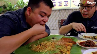 South Indian Curry with Naan in Yangon -  နံ​​ပြားနှင့်ချစ်တီးဟင်း