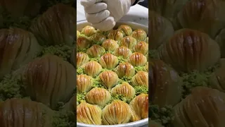 Making PERFECT Midye Baklava | Street Food in Gaziantep, Turkey