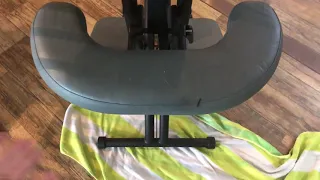 Cleaning sticky or tacky vinyl