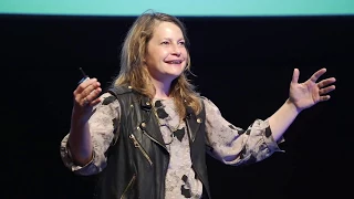 Meg Poe Teaches the Most Popular Class at NYU on Love - Responsive Conference 2017