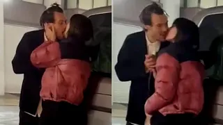 Harry Styles passionately kisses Emily Ratajkowski in Tokyo
