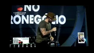 Gusttavo Fica triste, erra letra, quase chora ao lembrar de Andressa Suita - Live Gusttavo Lima