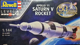 AWESONE Apollo 11, Saturn V rocket by Revell