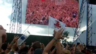 Dizzee Rascal Bonkers @ Glastonbury 2009 in the crowd!