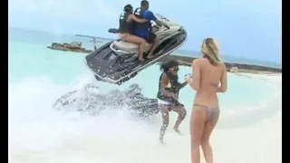 Kanye West' s jet ski CRASH!!!