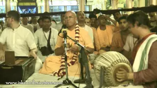 Vrindavan Kirtan Mela 2015 Vrajras Day 03   by HH Bhakti Bringa Govind Swami