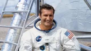 Richard F. Gordon Jr.‬, ‪Apollo 12‬, ‪Apollo program‬, ‪NASA‬, ‪Charles Conrad‬, ‪Project Gemini‬, ‪
