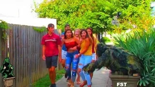 BEST WOMEN 2018 BUSHMAN SCARE PRANK AT FSU