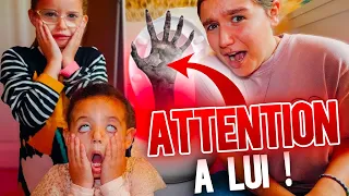 ATTENTION AU MONSTRE DES TOILETTES ! - PINK LILY AVEC MASSILYA (COMPILATION)