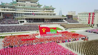Nordkorea feiert Geburtstag von Staatsgründer mit Riesen-Parade | AFP