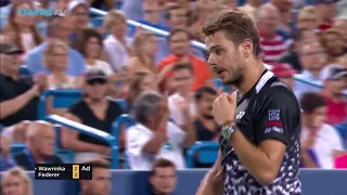 Hot Shot: Wawrinka Outfoxes Federer