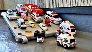 14 Mini Ambulances on a Bumpy Slope! Which One Won't Fall Over?