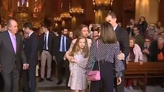 La reina Letizia y doña Sofía, tenso momento en la misa de Pascua en Palma