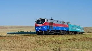 ТЭ33A-0277 с поездом №352 Защита - Алматы, Сарыозек, 27.08.16г.