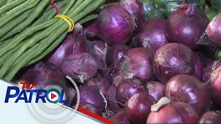 Presyo ng sibuyas sa ilang NCR markets dumoble | TV Patrol