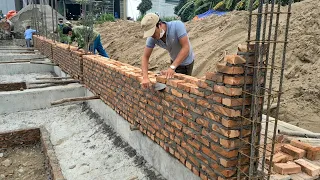 Building Techniques for Building Brick Walls 330 And Pouring Solid Concrete Pillars