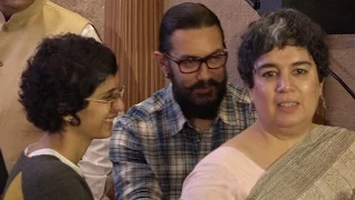 Aamir Khan's wife Kiran Rao BONDS with his first wife Reena ! Watch video