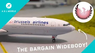 The DEFINITION of value for money! | Brussels Airlines A330-300 by Phoenix | Unboxing & Review