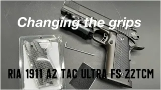 Changing the stock grips - RIA 1911 A2 Tac Ultra FS 22TCM