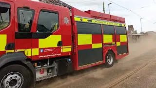 Lancashire fire and rescue from Fleetwood, kicking up some dust in Cleveleys.