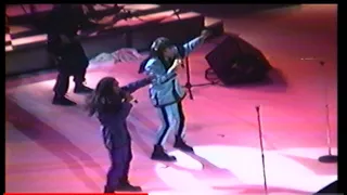 MILLI VANILLI---"BABY DON'T FORGET  MY NUMBER"----LIVE--PHILADELPHIA,PA....4/20/90