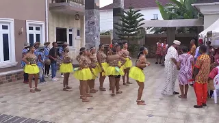 Une pauvre orpheline a conquis le cœur d'un prince lors d'une compétition avec ses pas de danse:Film