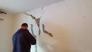 One of the ways to heal cracked walls