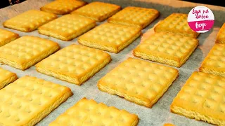 Knock on the dough with a meat hammer, for 5 minutes in the oven and delicious cookies on the table