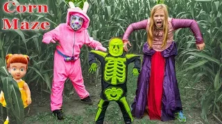 Assistant and Batboy Ryan Lost in the Corn Maze with Gabby Gabby