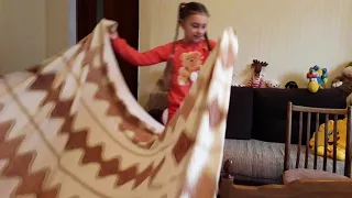 Как сделать домик из одеяла подушек сваими руками