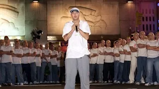 Eminem - "The Real Slim Shady"  at the MTV Music Awards 2000