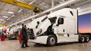 Freightliner Trucks Production - American Truck Factory