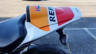 Honda CBR1000RR Fireblade Repsol 2016 - Akrapovic Exhaust - Completely Motorbikes