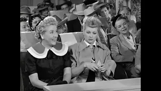 I Love Lucy - Lucy & Ethel on a Hollywood Bus Tour