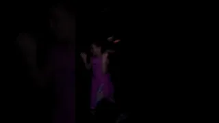 Девка тонцует твьорк