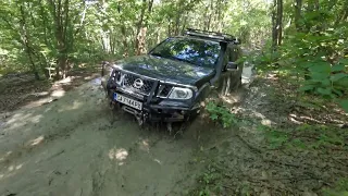 Nissan pathfinder r51 BFG MT 33s mud