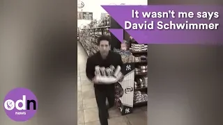 It wasn't me... says David Schwimmer