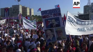 Protester with US flag disrupts Havana parade