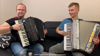 Chociaż już ciemno- duet z Ks. Piotrkiem 😀